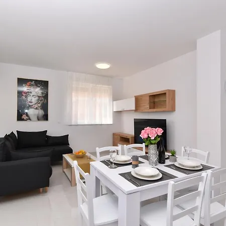 Apartman شقة *