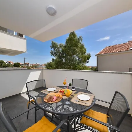 Apartman * زادار