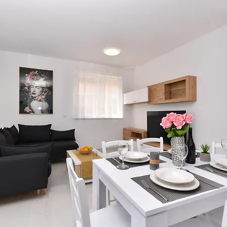 Apartman شقة *